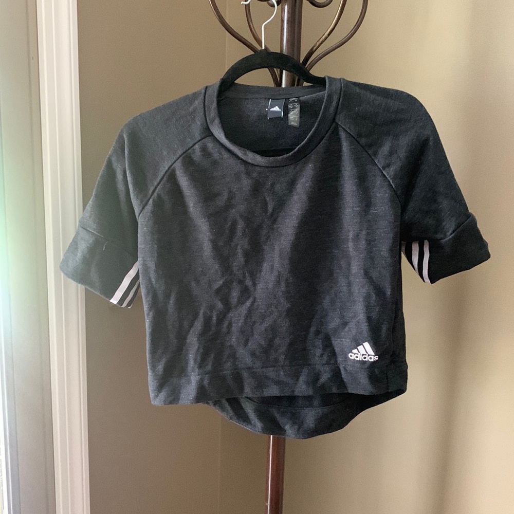 Adidas short sleeve sweatshirt material top (fits a little cropped)